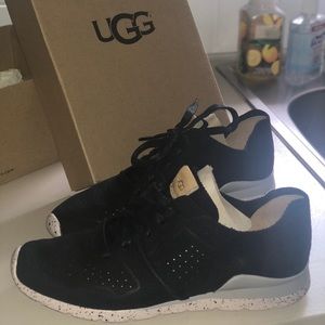 Women’s size 8 Ugg tennis shoes.